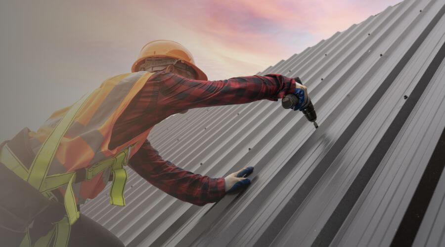 Professional gutter cleaning in Saint Thomas, MO